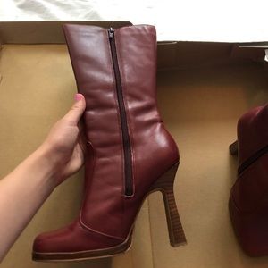 Steve Madden size 7 burgundy booties